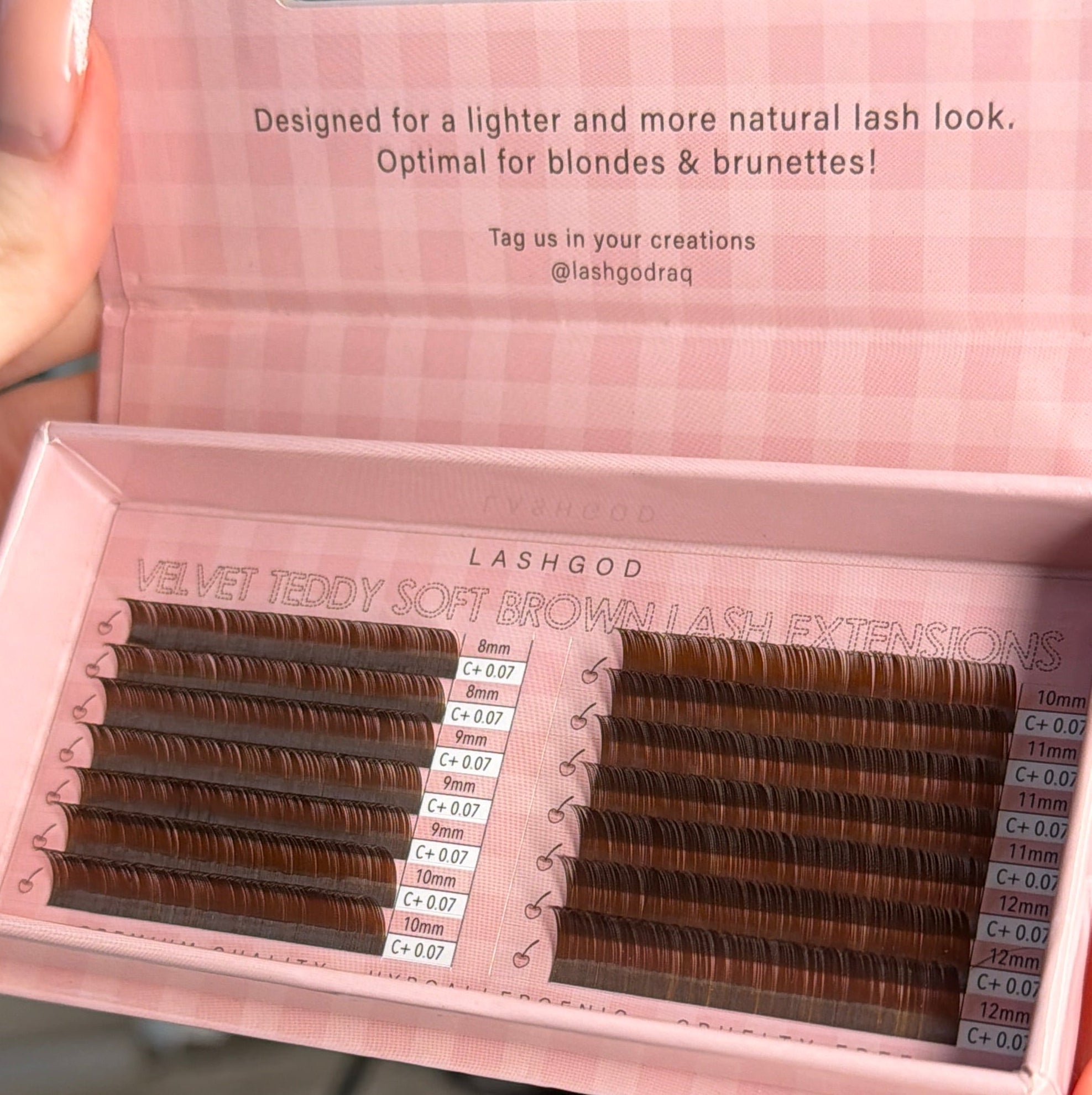 Velvet Teddy Lash Tray