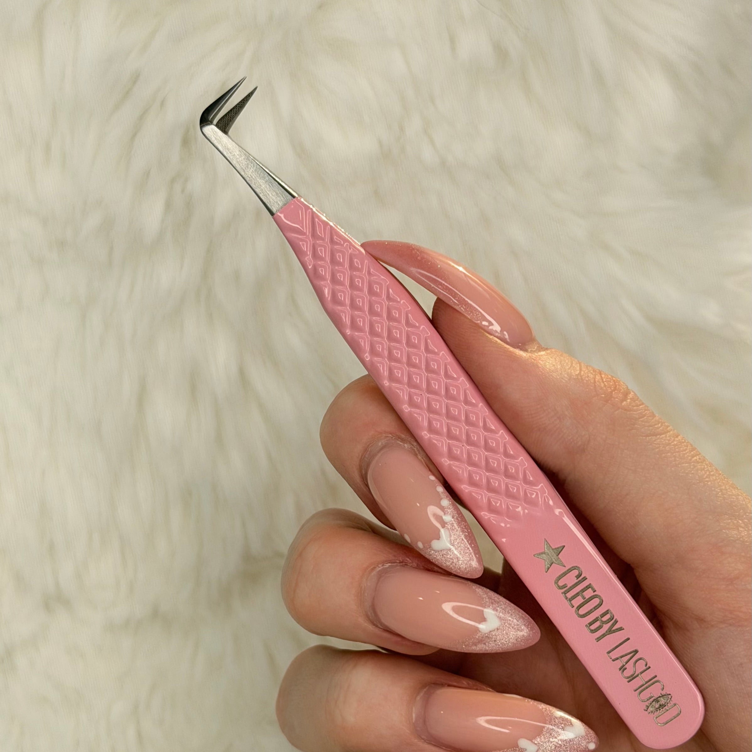Cleo ~ Fine Fibre Tip 90° Boot Tweezer