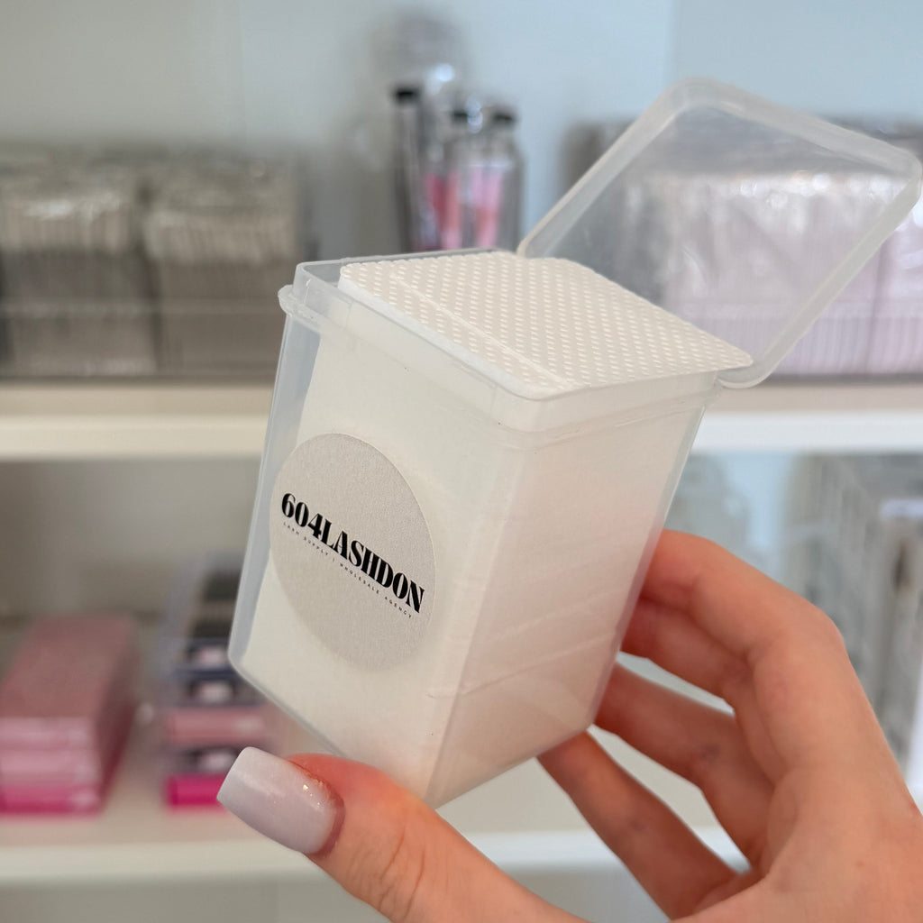 Lint free nozzle wipes