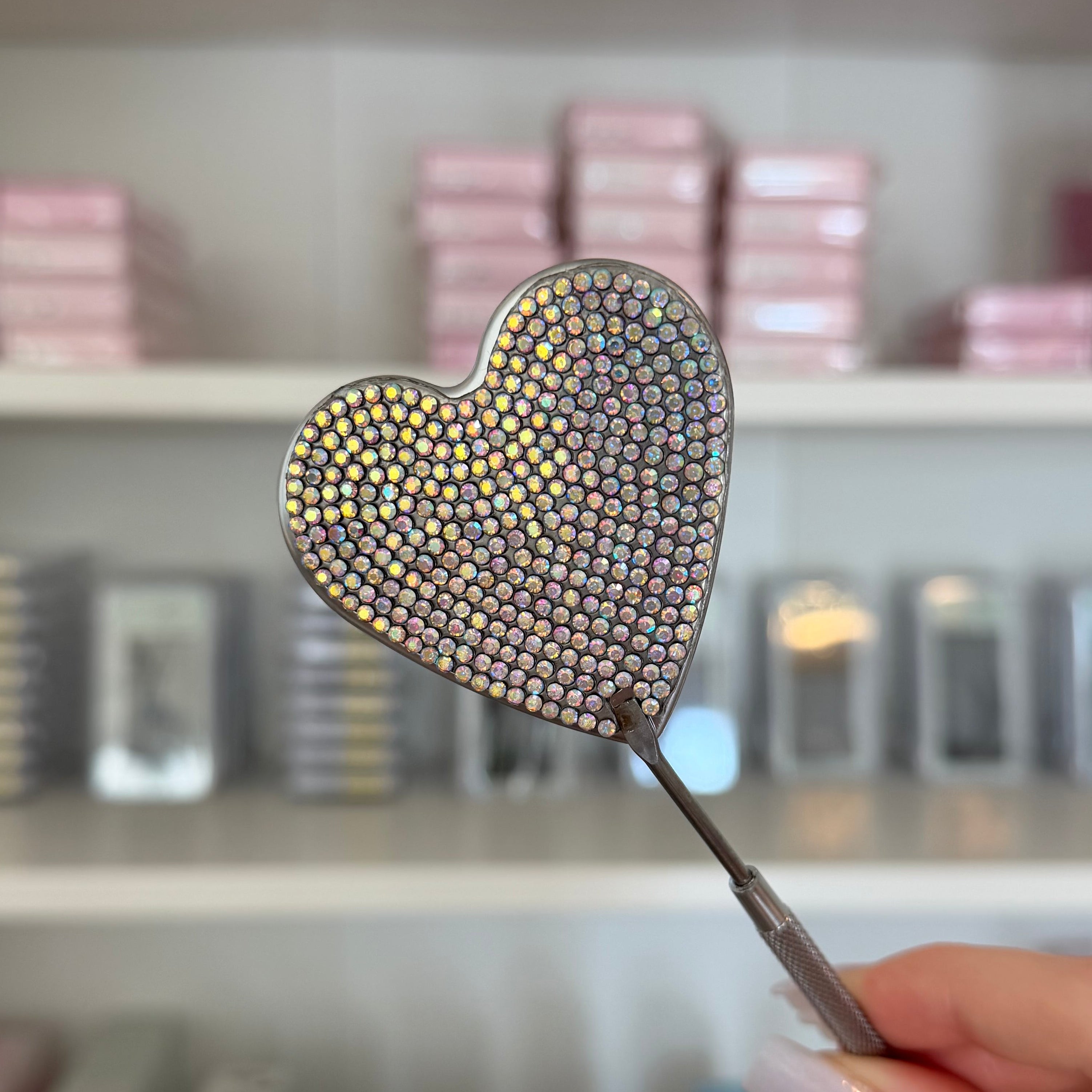 The rearview: Mirror for lash technician