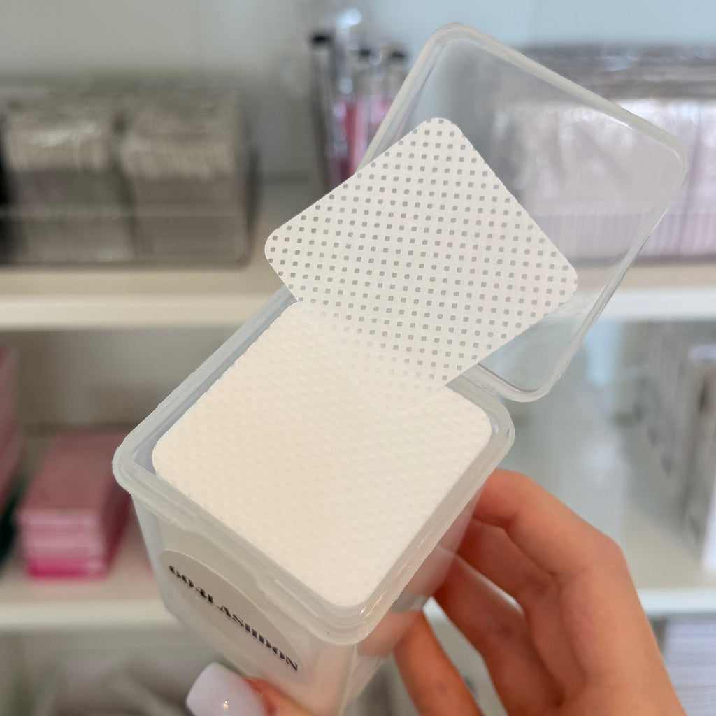 Lint free nozzle wipes