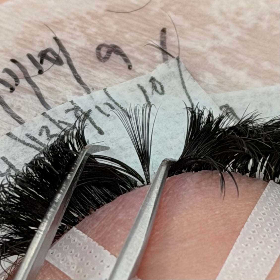 Lashgod OG Jet Black Volume Single Length Tray