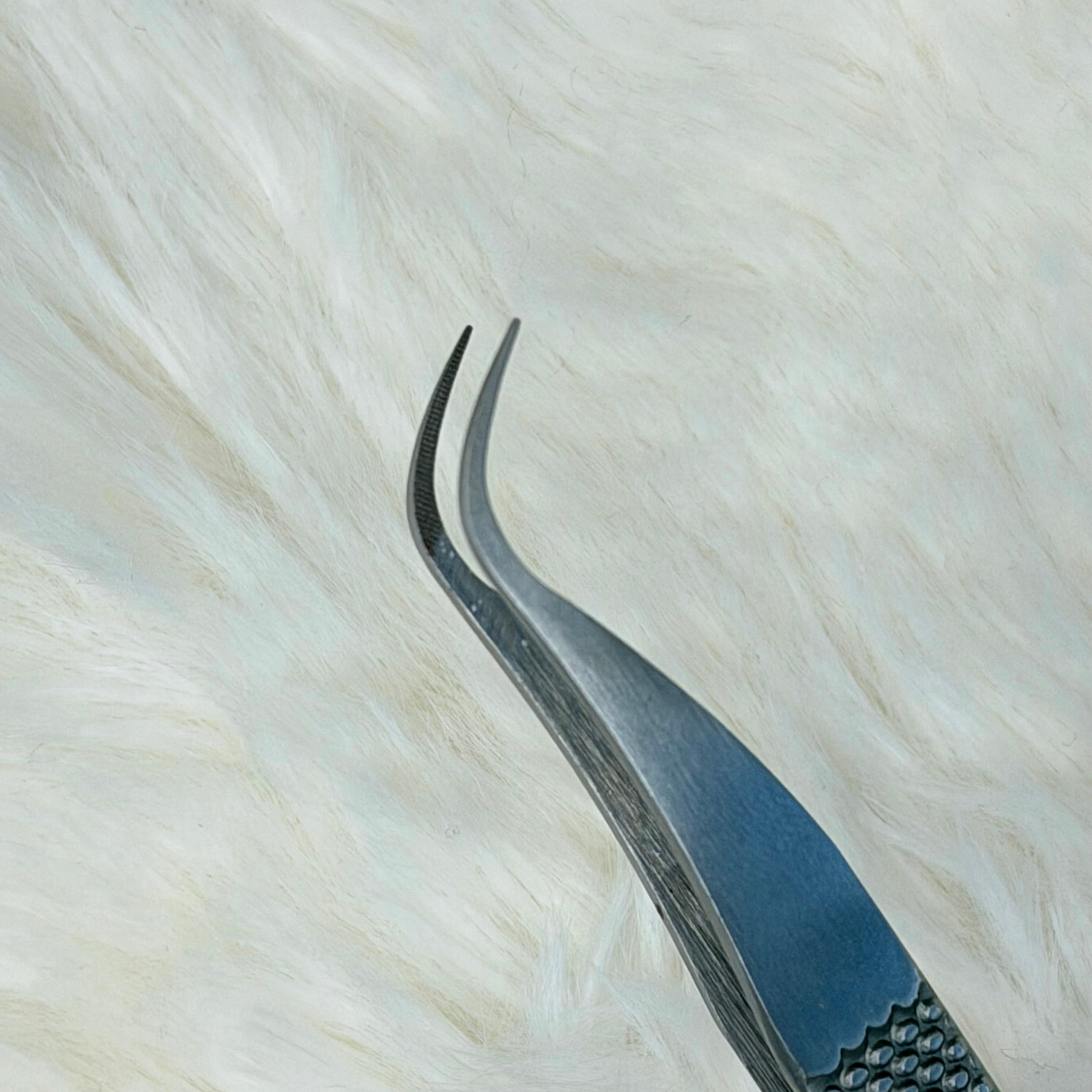 Hooked on MI ~ Fibre Tip J Curve Tweezer