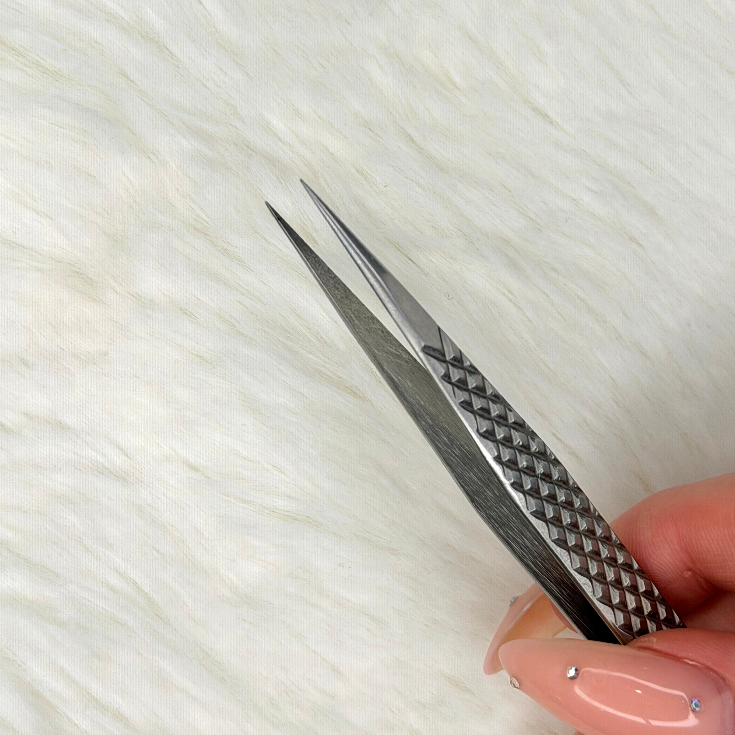 Unicorn Horn ~ Straight Isolation Tweezer