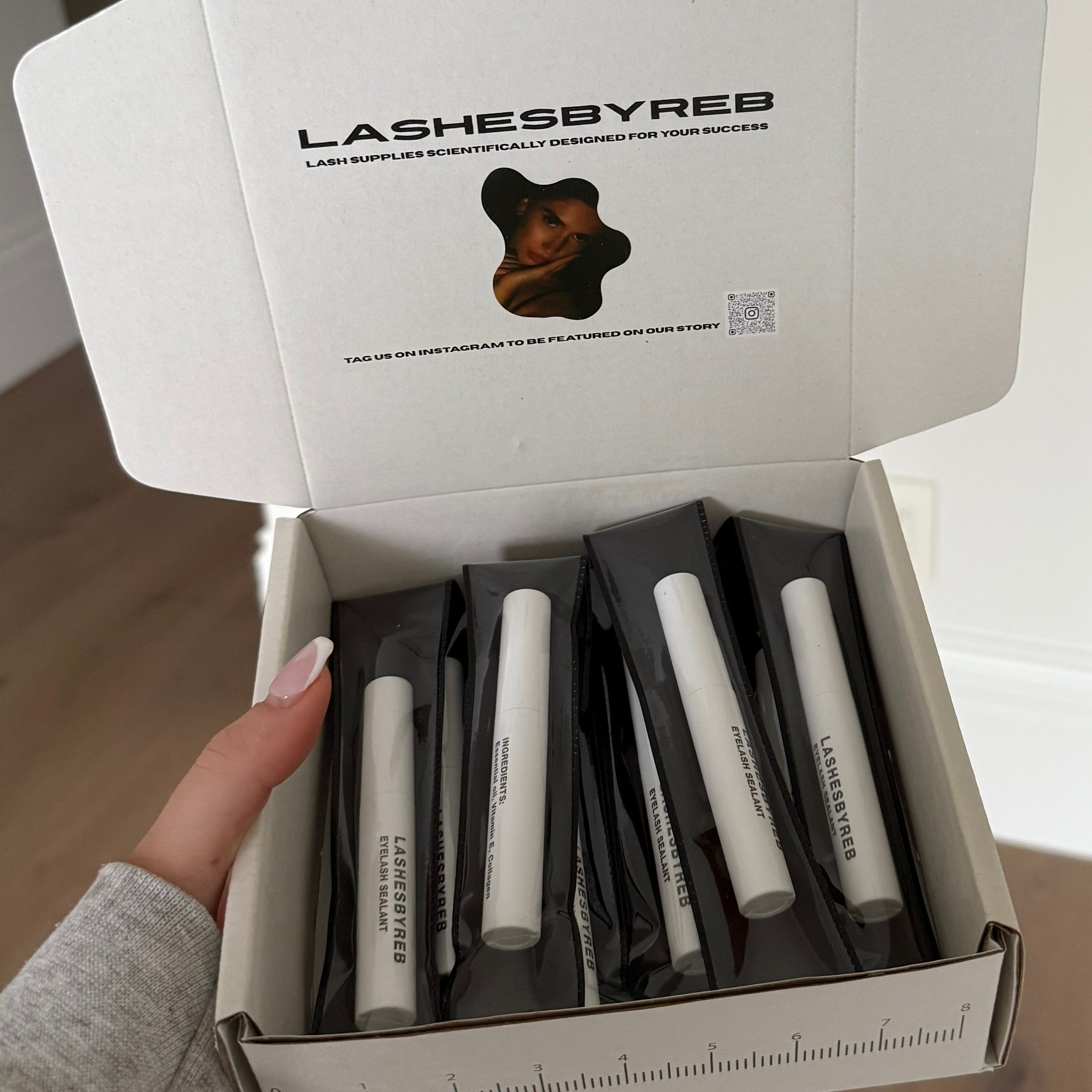 Stay-Put Lash Sealant